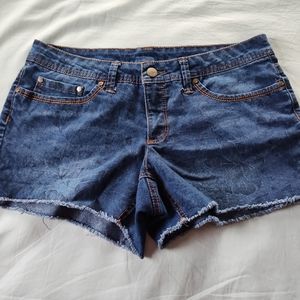 Ladies FADED GLORY Shorts. Size 8. Smoke free home